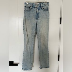 Abercrombie Ultra High Rise 90s Straight Jean